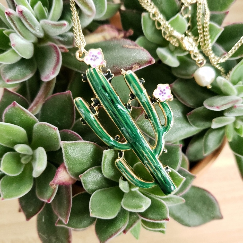 🌵TEMPORARY PRICE DROP 🌵 Blooming Cactus Necklace - Picture 5 of 6